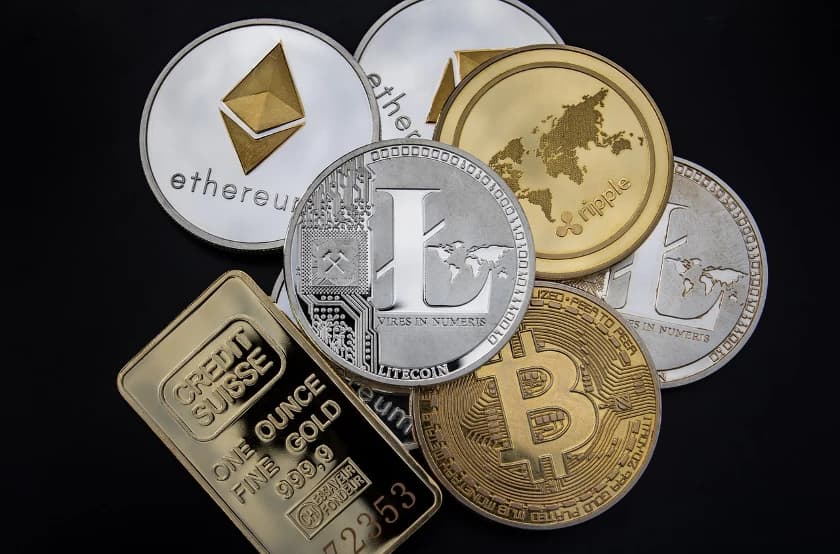 Fintech and cryptocurrency firms applying for banking charters in 2025.