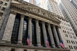 New York Stock Exchange building, where Circle is listed, illustrating the Binance USDC investment