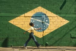 Cross-border payments transfer from Brazil showing upfront fees and exchange rate before sending