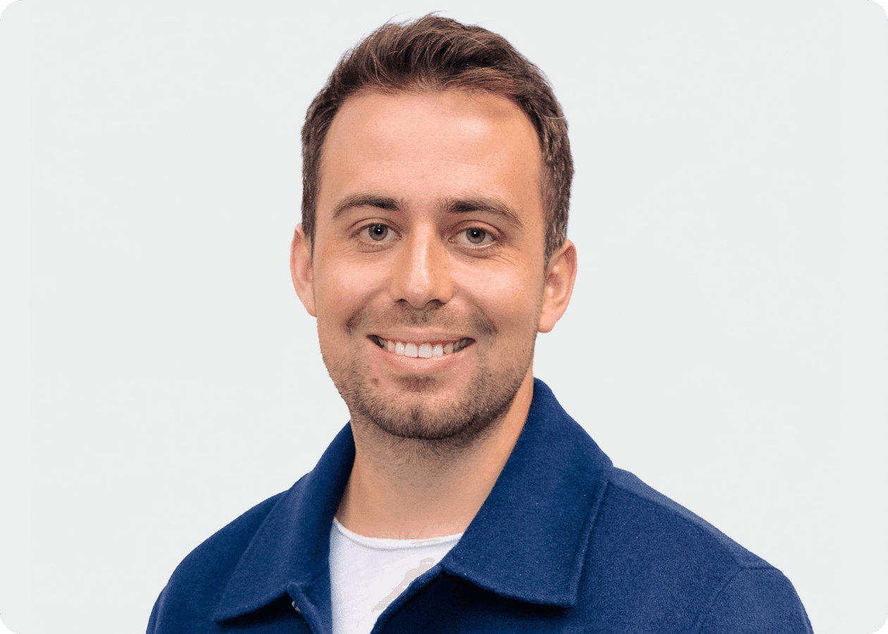 The Checkout.com Samsung partnership extends acquiring beyond MENA and adds Samsung Pay to Flow. Fintechbits works out Checkout.com's take rate.